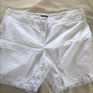 Lands End mid rise white eyelet shorts size 22